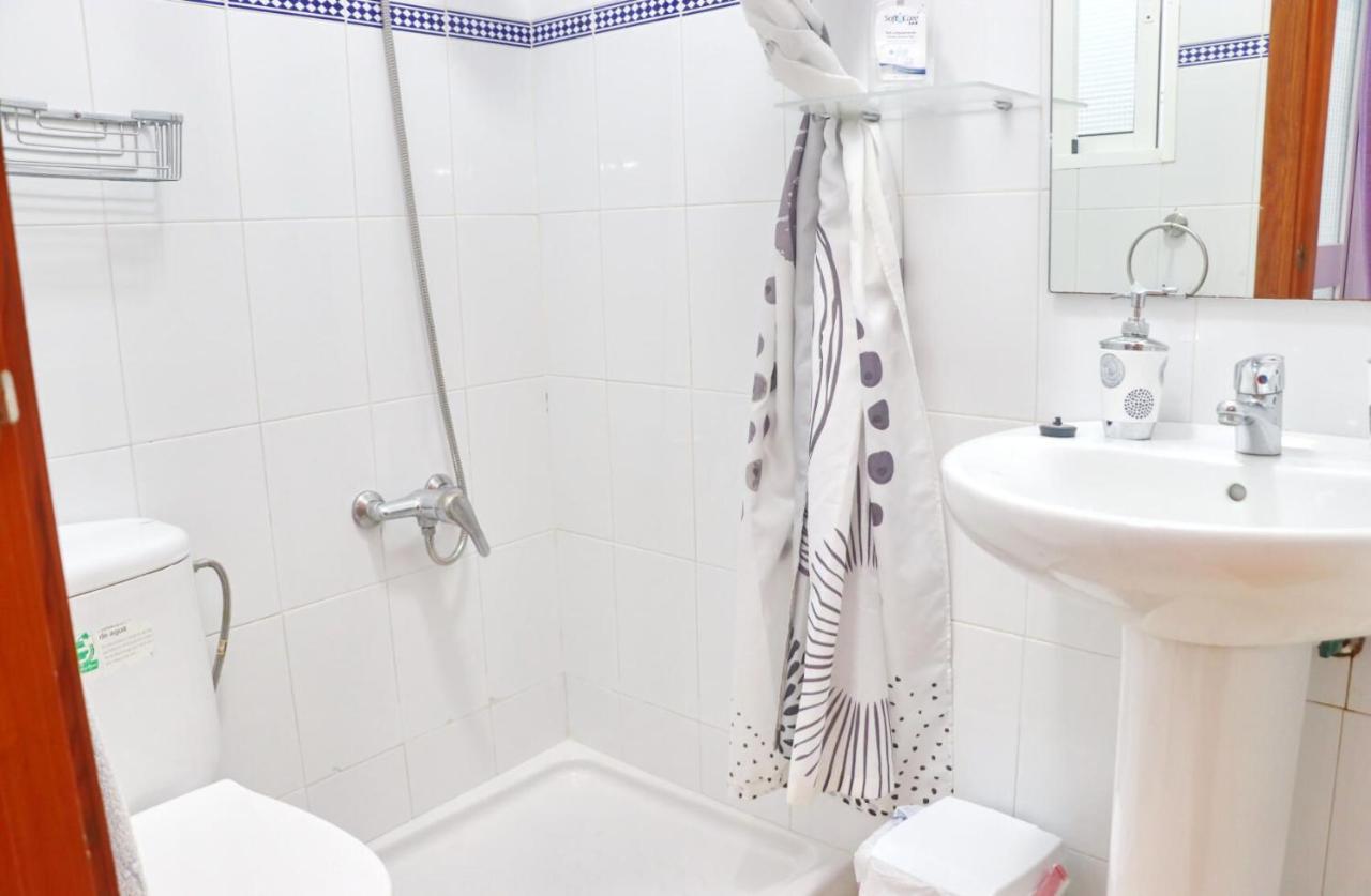 Habitacion Calle Ancha 04 科尼尔-德拉弗龙特拉 外观 照片
